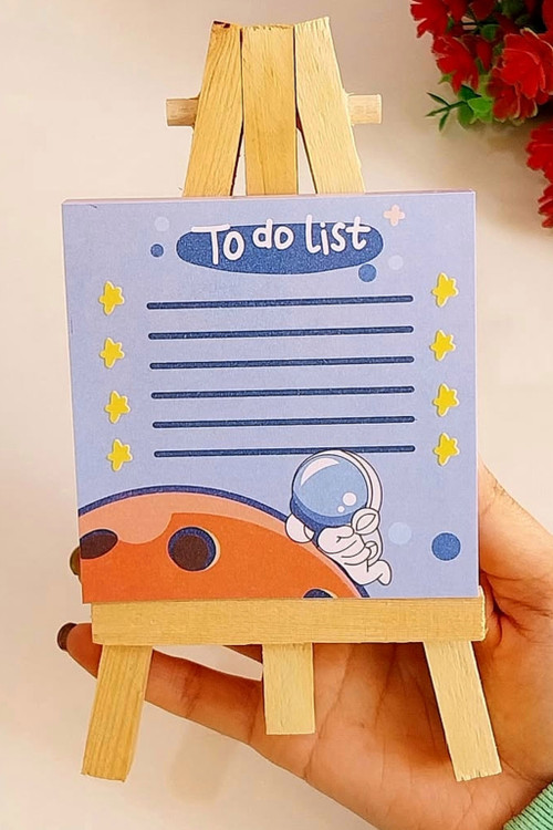 نوت بوم فانتزی فضانورد